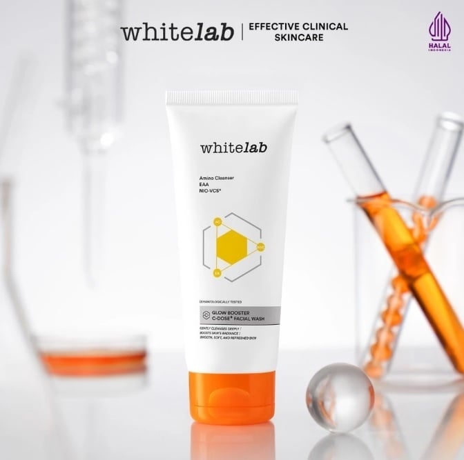 Whitelab Glow Booster C-Dose+ Facial Wash Brightening (Shopee)