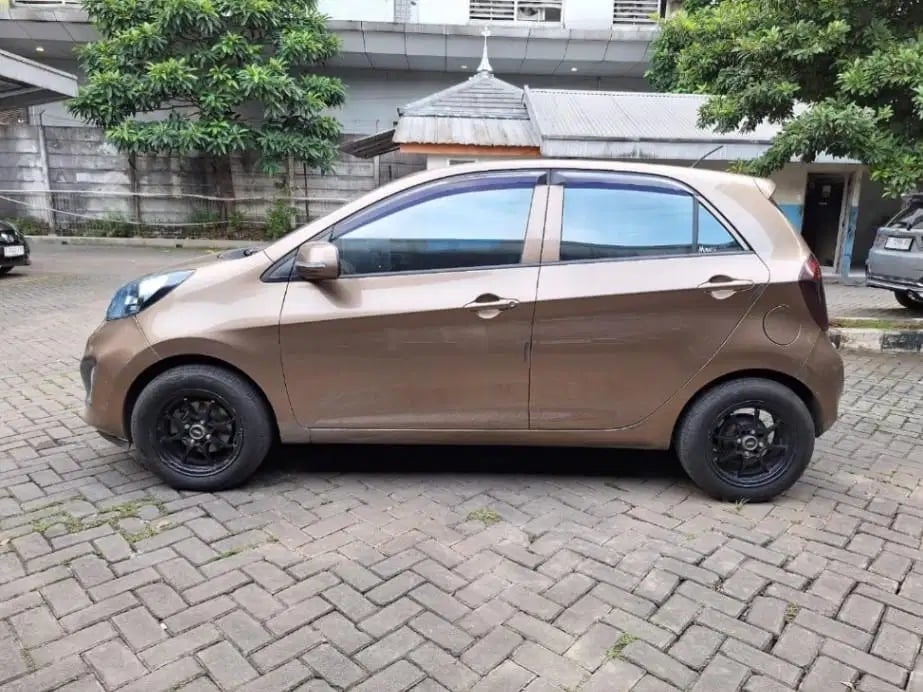 Kia Picanto (2012). (OLX)