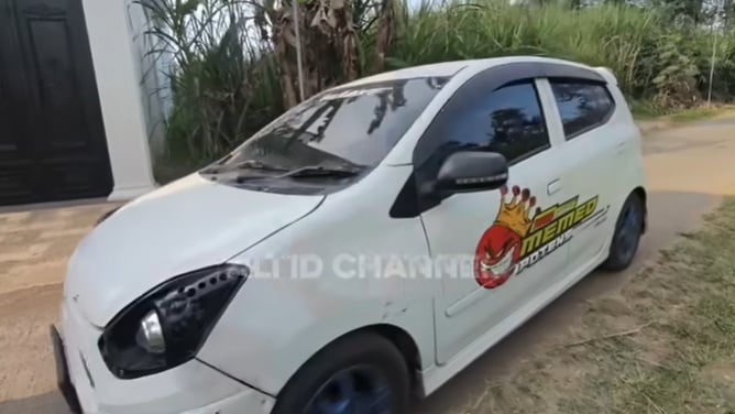Daihatsu Ayla, mobil dinas penemu sound horeg, Thomas Alva Edi Sound alias Memed Potensio (Youtube Ali ID)