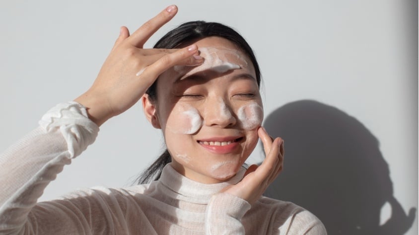 rekomendasi krim penghilang flek hitam yang aman. (Freepik)