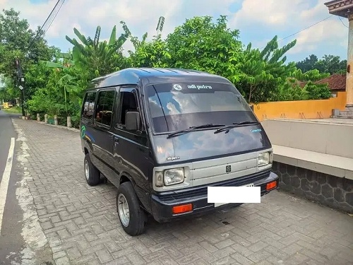 Mobil bekas Rp 20 jutaan. (OLX)