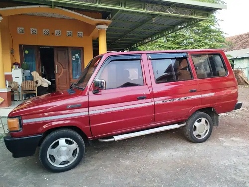 Mobil bekas Rp 20 jutaan. (OLX)