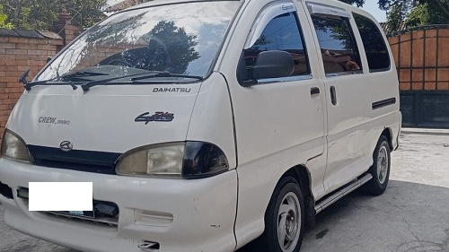 Mobil bekas Rp 20 jutaan. (OLX)