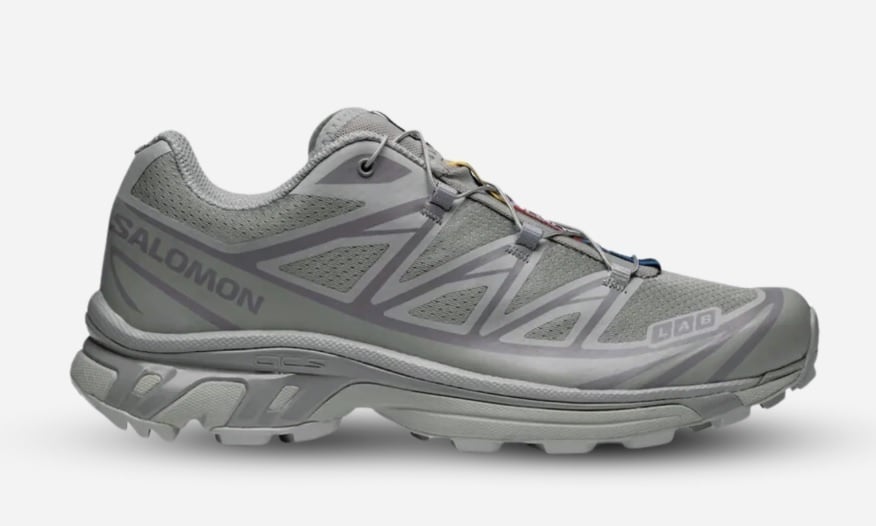Sepatu Salomon (atmos.co.id)