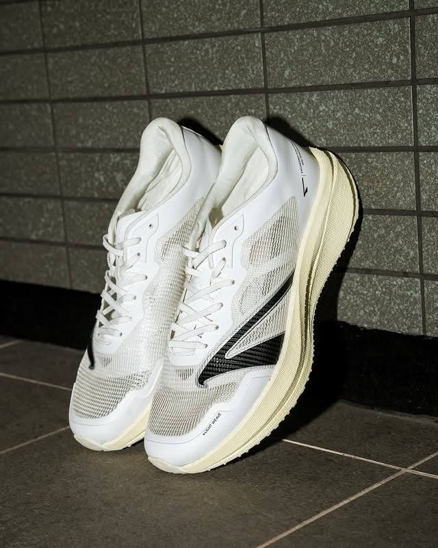 Merek sepatu lokal yang sering dikira brand luar negeri. 