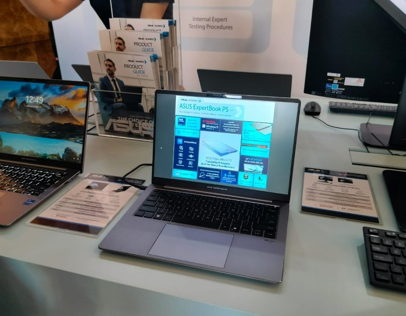 ASUS ExpertBook P5. (Suara.com/ Rezza Rachmanta)