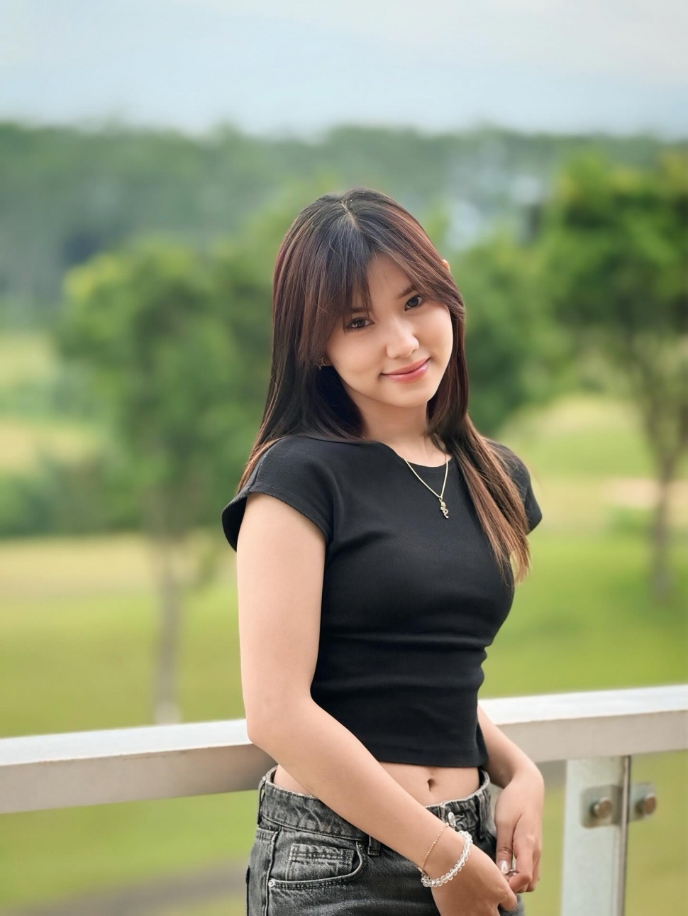 Leona Zhen, Penyanyi Dangdut (ig/leonazhen)