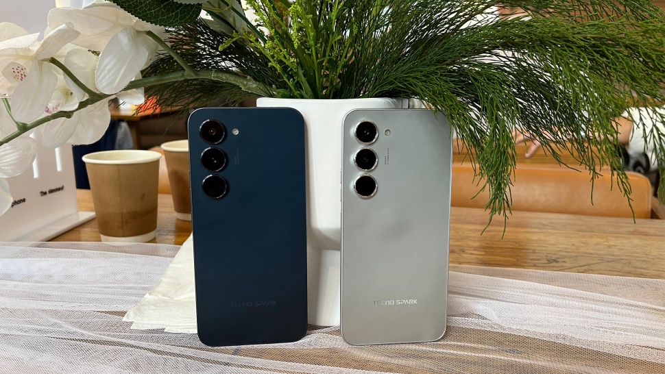 Tecno Spark 40 Pro yang resmi diluncurkan ke Indonesia pada Kamis (21/8/2025). [Suara.com/Dicky Prastya]