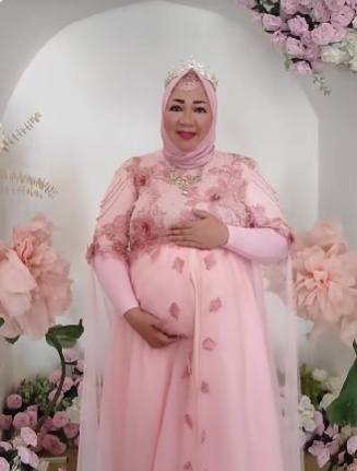Viral foto maternity. [TikTok/ynweddinghouse]