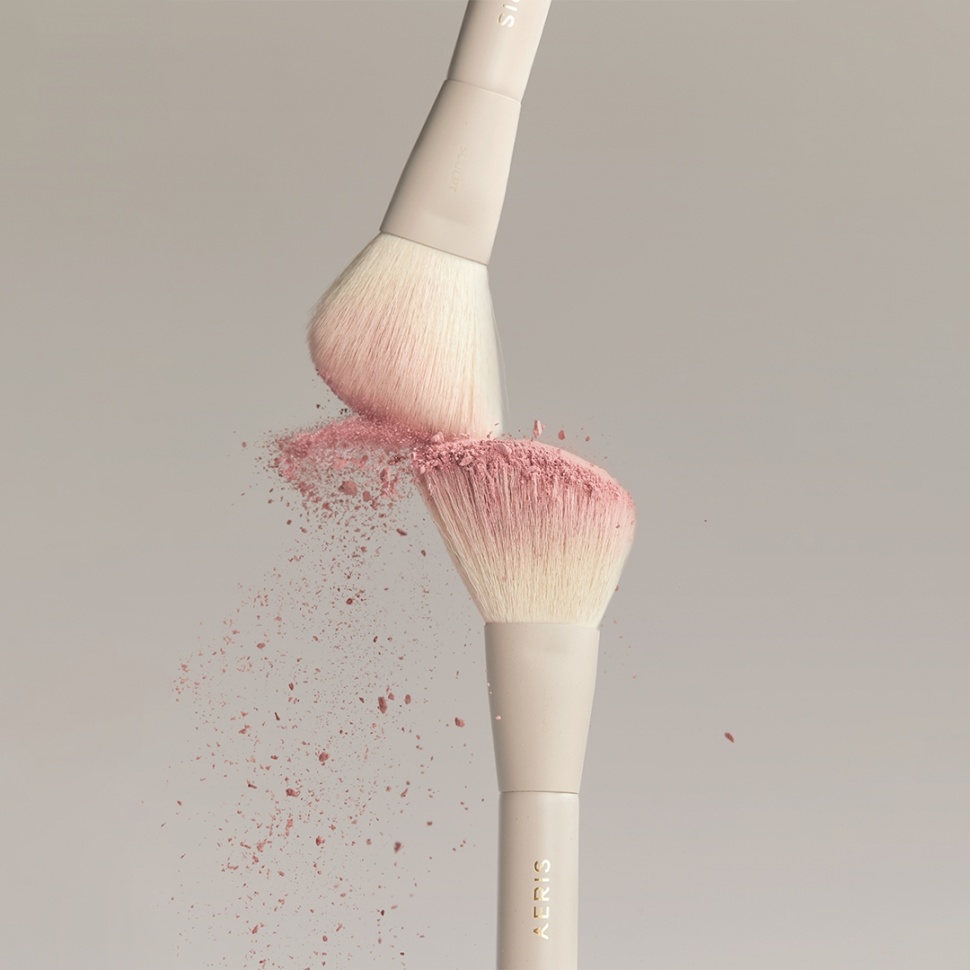 The Signature Dual-Sided Brush Set. (dok. Aeris Beauté)