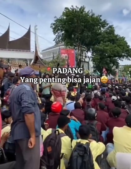 momen demo mahasiswa di Sumatera