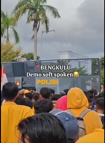 momen demo mahasiswa di Sumatera