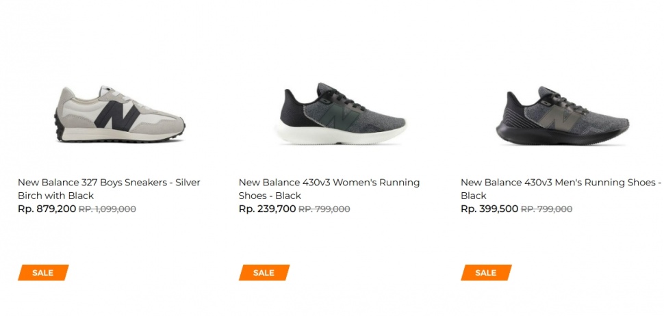 Deretan sepatu New Balance diskon besar pada Promo 9.9. (Sports Station)