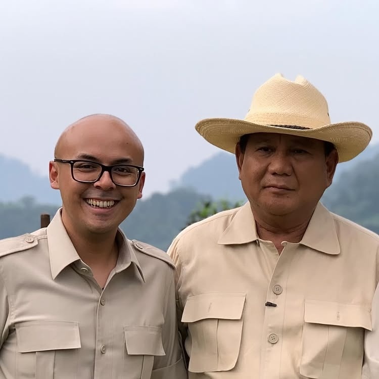Dirgayuza Setiawan dan Presiden Prabowo. (Instagram/@dirgayuza)
