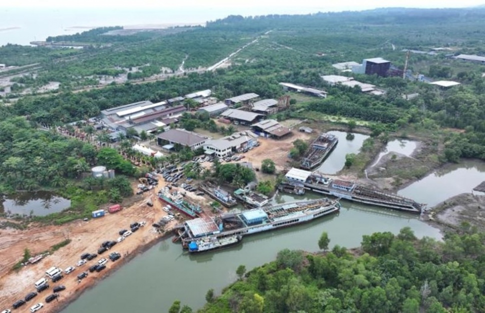 Tambang Ilegal. (foto: Biro Pers Sekretariat Presiden)