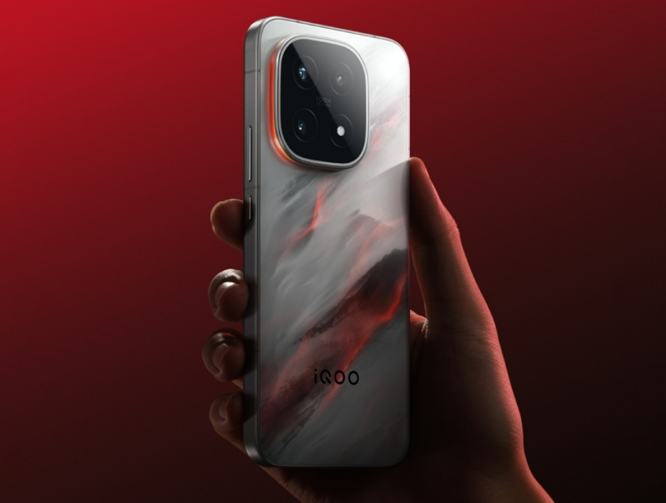 Penampakan HP flagship iQOO 15. (iQOO)