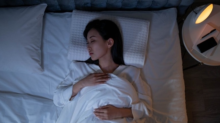 ilustrasi tidur dan bermimpi (Pexels/cottonbro studio)