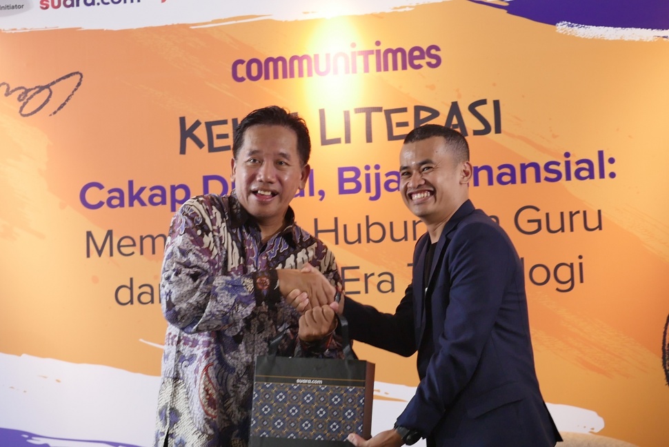Suara.com bersama YourSay.com berkolaborasi dengan Bank Jago menggelar diskusi interaktif bertajuk “Cakap Digital, Bijak Finansial: Memperkuat Hubungan Guru dan Murid di Era Teknologi. (Suara.com/Praba Mustika)