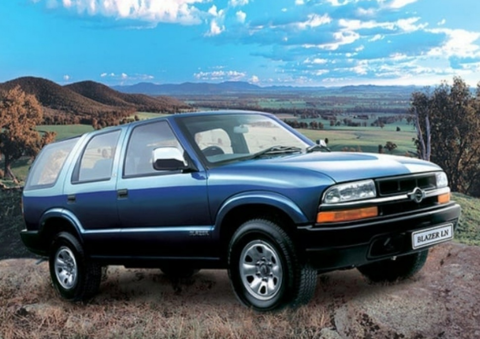 Opel Blazer 1997-2003. (Carswp)