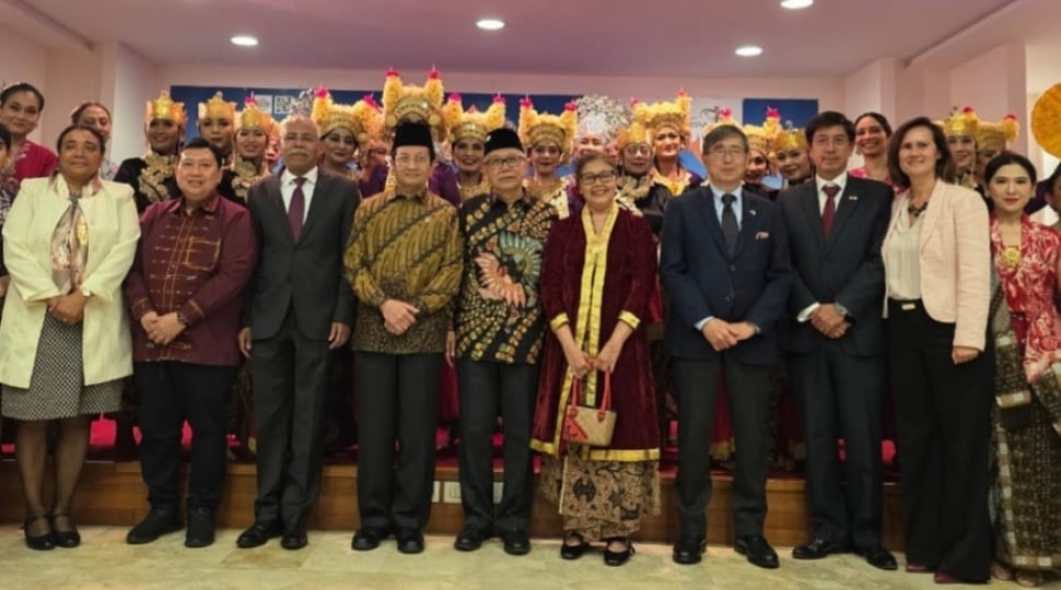 Menteri Agama Nasaruddin Umar bertolak ke Vatikan, Roma, untuk menghadiri Pertemuan Internasional untuk Perdamaian yang diselenggarakan oleh Komunitas Sant' Egidio, Minggu (26/10/2025). [Dok. Kemenag]