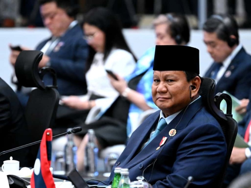 Presiden Prabowo Subianto saat Konferensi Tingkat Tinggi (KTT) ke-28 ASEAN Plus Three (APT) yang digelar di Kuala Lumpur Convention Centre (KLCC), Malaysia, pada Senin, (27/10/2025). [Foto: Biro Pers Sekretariat Presiden]