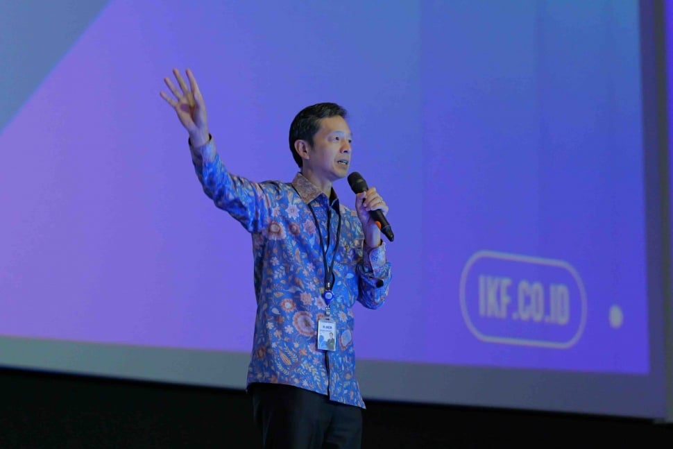 Targetkan 1.100 Peserta, Indonesia Knowledge Forum 2025 Hadirkan 18 Sesi Sharing Session – Wakil Presiden Direktur BCA, Armand W. Hartono saat membuka Indonesia Knowledge Forum (IKF) di CGV Grand Indonesia, Jakarta, Selasa (28/10). Melalui semangat Think, Connect, dan Inspire, IKF XIV 2025 dihadirkan sebagai momentum untuk berbagi gagasan dan membangun kolaborasi baru yang lebih bermakna. (Dok: BCA)