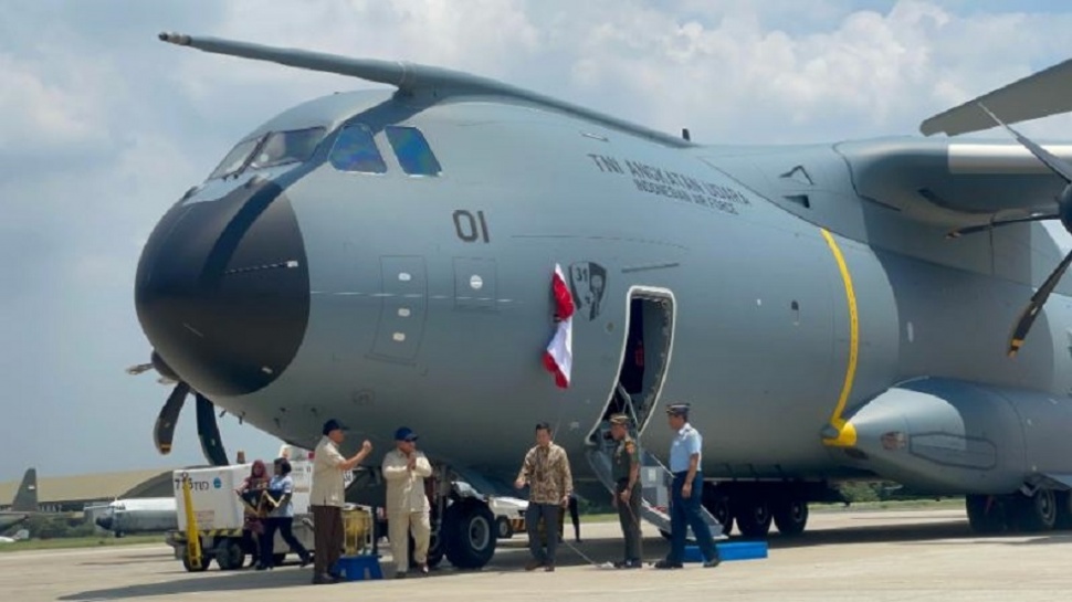 Serah terima dan peninjauan pesawat angkut di Pangkalan TNI AU Halim Perdanakusuma. (Suara.com/Novian Ardiansyah)