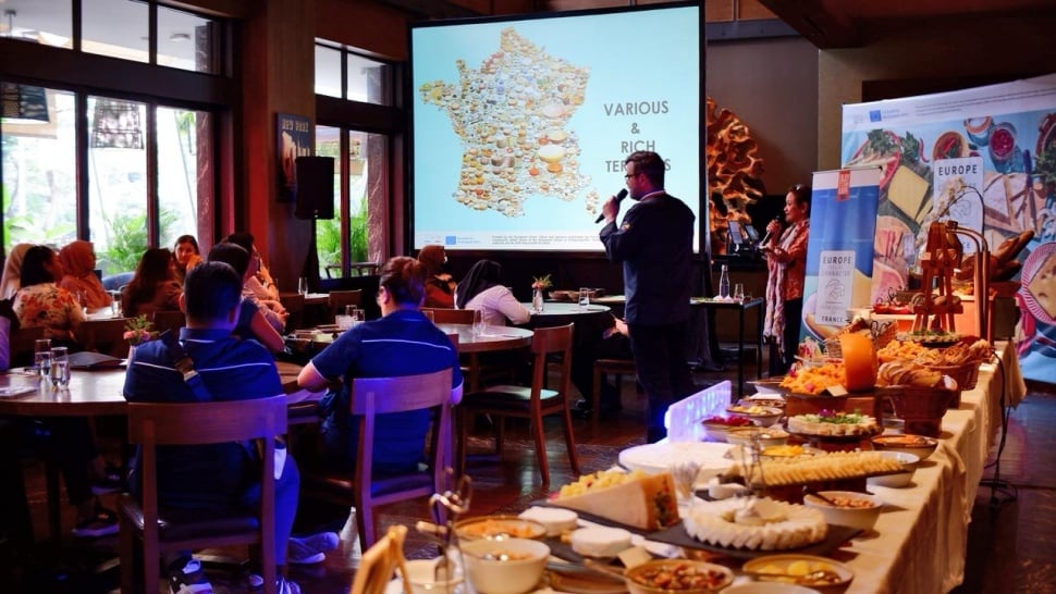 Europe Full of Character “Cheese Eat Up!” [Dokumentasi French Cheese in Indonesia, dari CNIEL (The French Dairy Interbranch Organization)]