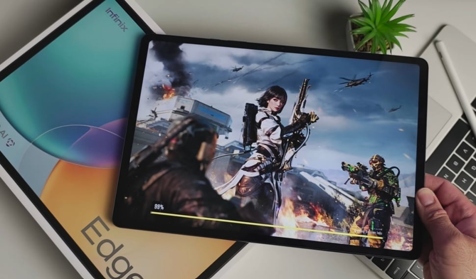 Infinix XPAD Edge. (YouTube/ Chigz Tech Reviews)