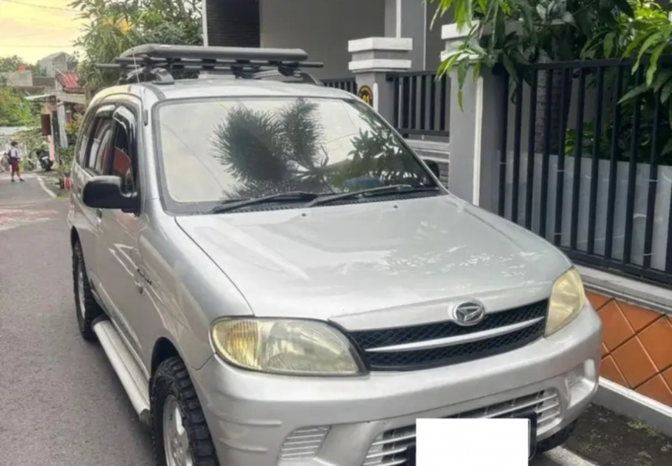 Daihatsu Taruna 2006. (OLX)