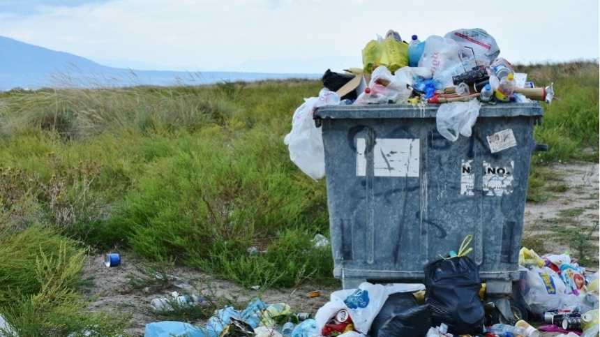 Ilustrasi sampah. (Pixabay.com/@RitaE)