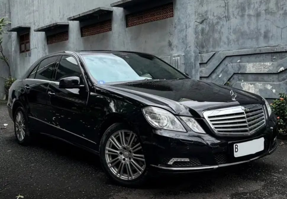 Mercedes-Benz E-Class W212. (OLX)
