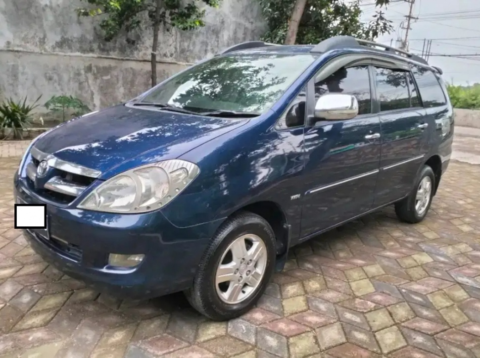 Kijang Innova 2004. (OLX)