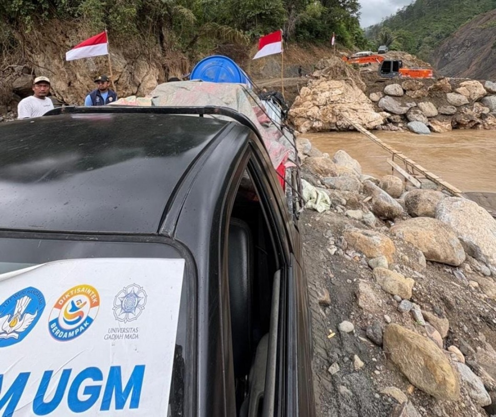 UGM membentuk tim penanggulangan bencana hidrometeorologi Sumatera yang bekerja melalui tujuh kelompok kerja lintas disiplin. (Dok. Istimewa)