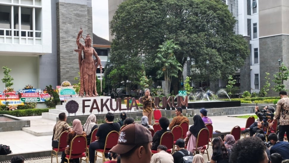 Mimbar demokrasi Tolak Pilkada Melalui DPRD di Fakultas Hukum UGM, Kamis (15/1/2026). [Suara.com/Hiskia]