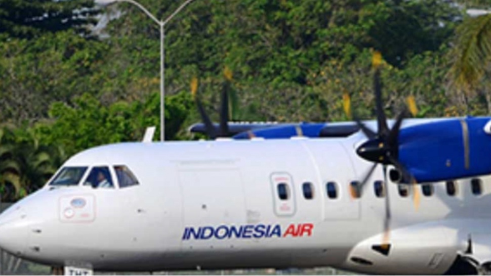 Pesawat ATR 42-500 Indonesia Air [Indonesia Air]