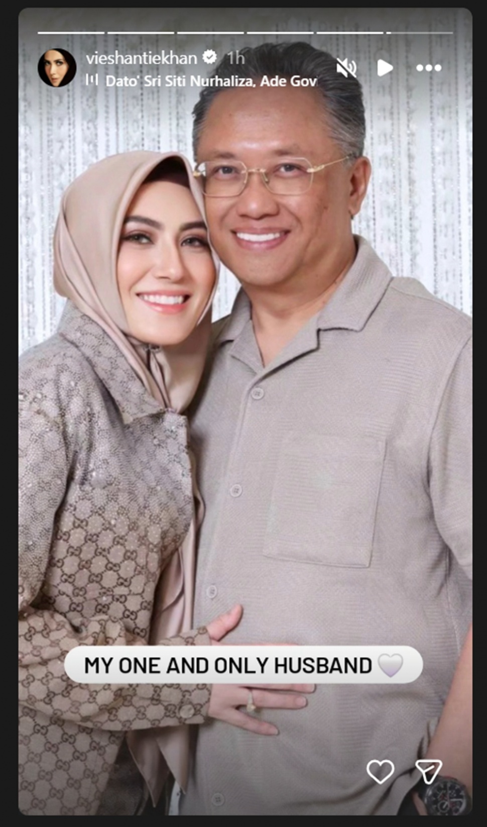 Datin Sri Vie Shantie Khan dan suaminya [Instagram]