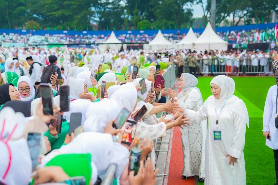 Presiden RI Prabowo Didampingi Gubernur Khofifah Hadiri Mujahadah Kubro Satu Abad NU di Malang, Tegaskan Peran Nahdlatul Ulama Sebagai Pilar Persatuan Indonesia. (Dok: Kemensos)