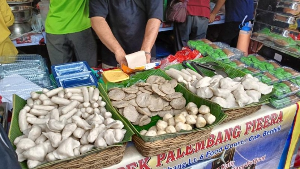 Bazar Takjil Benhil, Jakarta Pusat, Kamis (19/2/2026). (Suara.com/Tsabita Aulia)