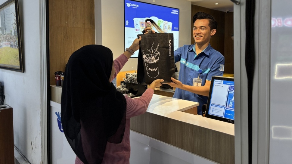 Belanja dengan tas reusable. (Dok. Istimewa)