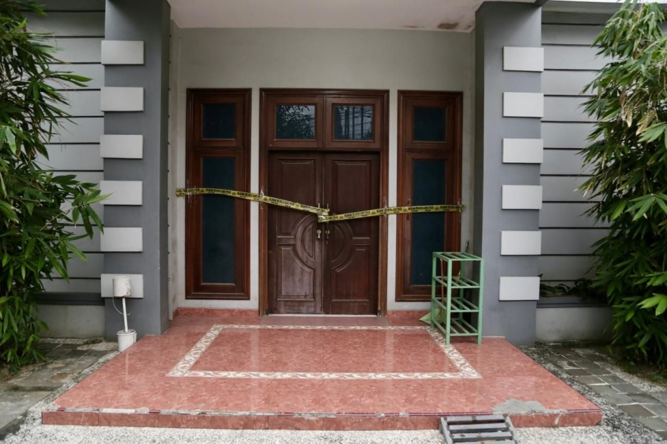 Subdit III Dittipidnarkoba Bareskrim Polri menggerebek sebuah home industry kosmetik ilegal bermerek LC Beauty di kawasan Harjamukti, Kota Cirebon, Jawa Barat pada Jumat (27/2/2026). [Ist]