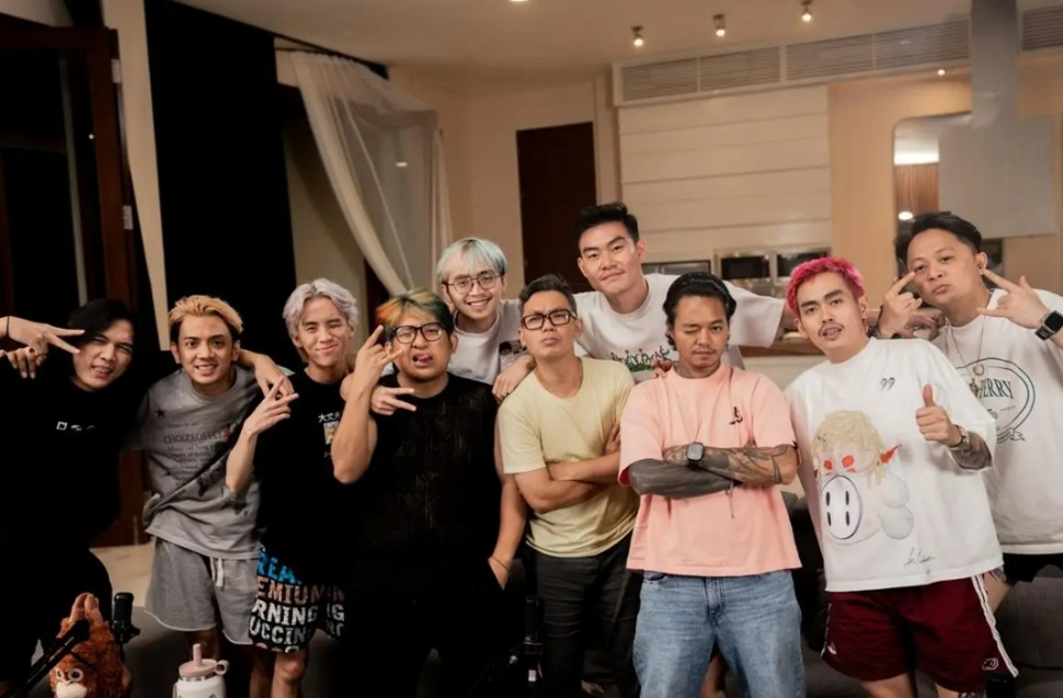 Anggota AAA CLAN Maraphton. (instagram.com @weareaaaclan)