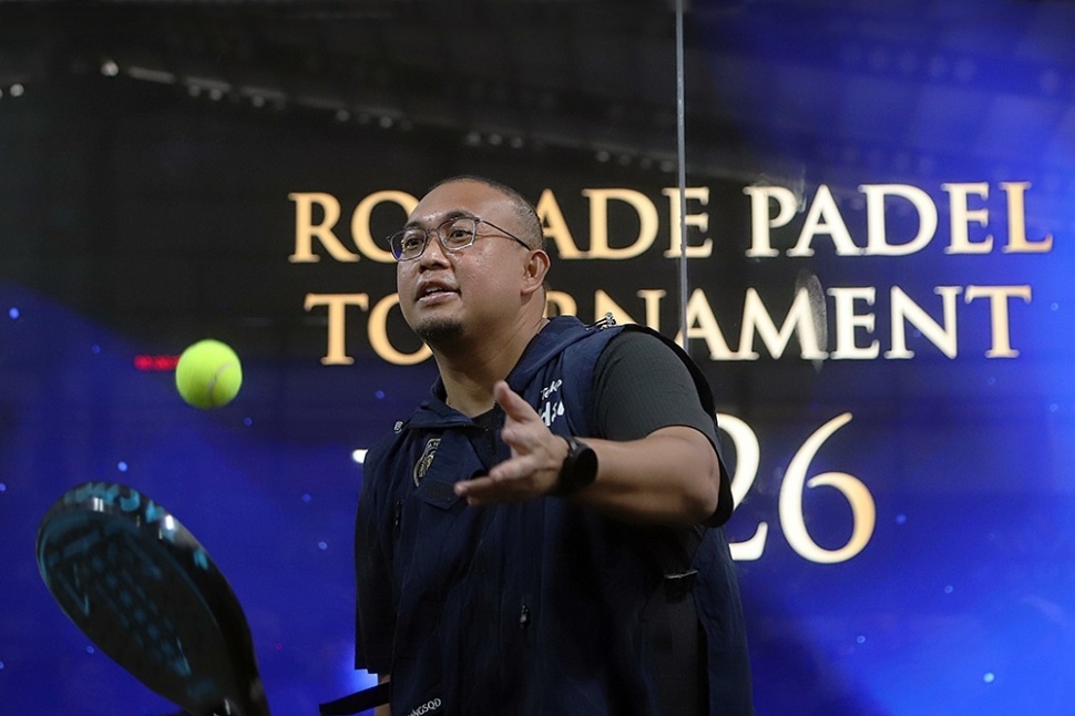 Andre Rosiade dalam pembukaan Rosiade Padel Tournament I, Sabtu (4/4/2026) di Crown Padel, kawasan Alam Sutera, Kota Tangerang, Banten. [Suara.com]
