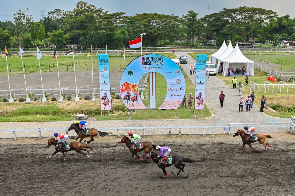Coach Shin Tae Yong di Pacuan Kuda. (Dok. SARGA)