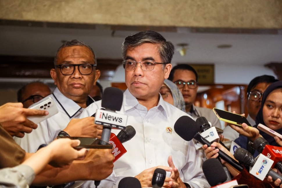 Menaker Yassierli sebutkan bahwa dalam Program Magang Nasional 2026, pemerintah menargetkan semakin terbukanya akses pengalaman kerja, meningkatnya kesiapan lulusan memasuki pasar kerja, serta semakin kuatnya keterhubungan antara dunia pendidikan dan dunia industri (Dok: Kemnaker)
