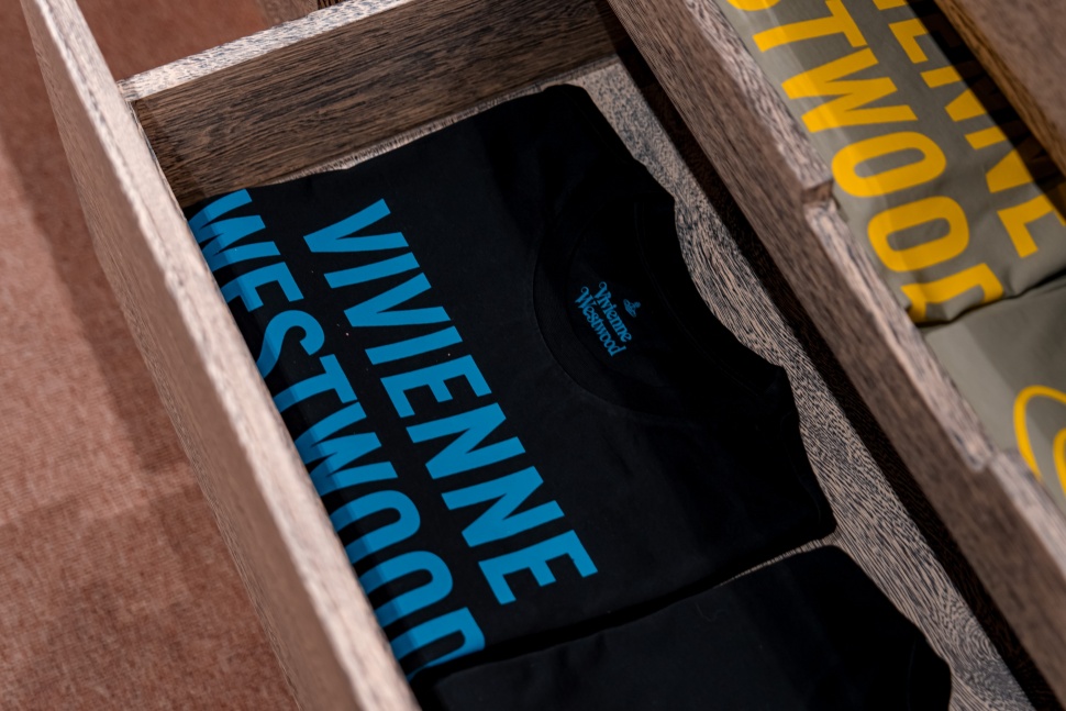 Vivienne Westwood & Jewellery Exhibition 2026. (Dok. Ist)