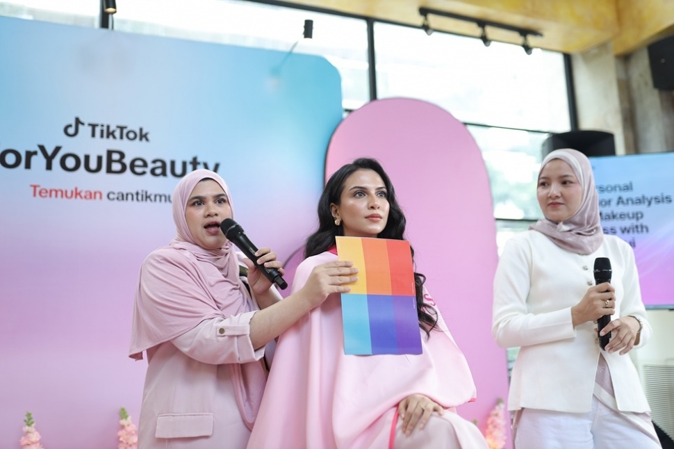 Beauty creator Farra Jaidi, tips menemukan warna makeup sesuai tone kulit. (dok. ist)