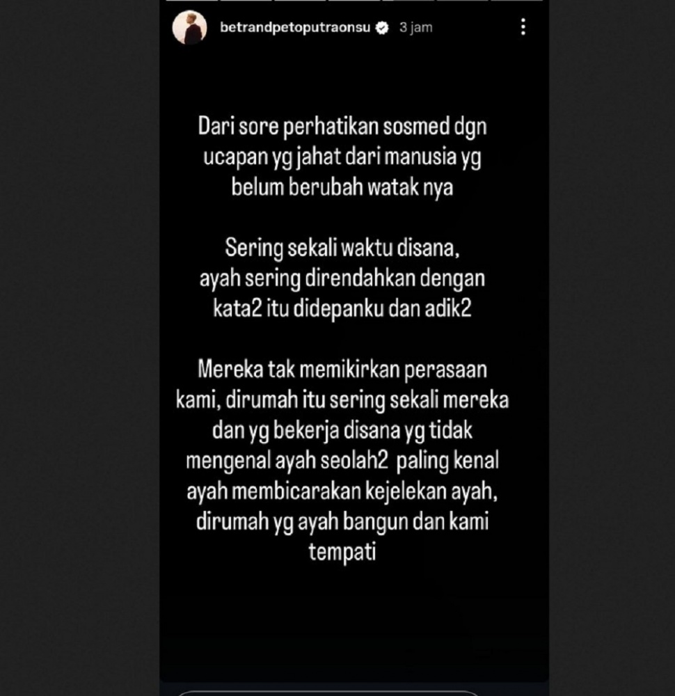 Betrand Peto ikut berkomentar soal kisruh hubungan Ruben Onsu dan Sarwendah. Betrand mengungkap banyak orang yang sering menghina Ruben di rumah yang kini ditempati Sarwendah. [Instagram]