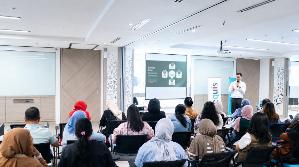 Financial Planner, Maryadi Santana CFP®, QWP® membahas pentingnya membangun financial wellness (dok. Sequis)