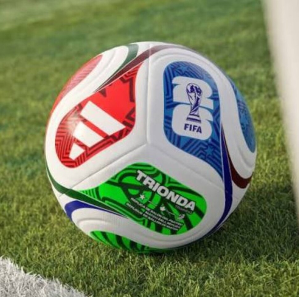 Bola resmi Piala Dunia 2026, Trionda, diprediksi membawa perubahan signifikan dalam permainan. [Istimewa]